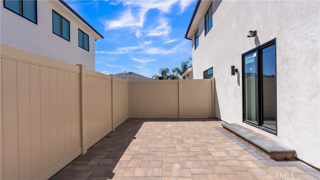7731 Craner Ave - Photo 27