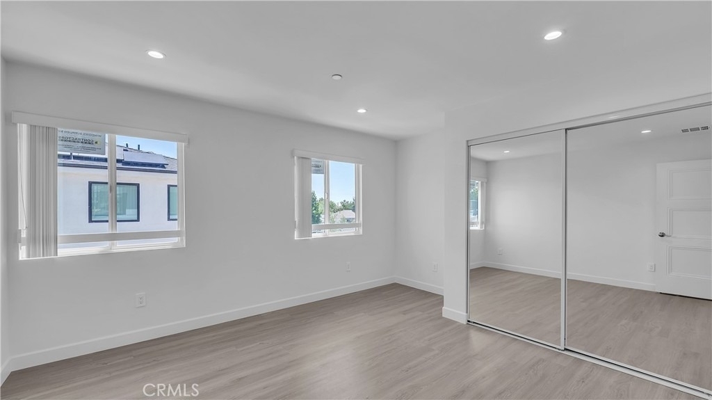 7731 Craner Ave - Photo 11