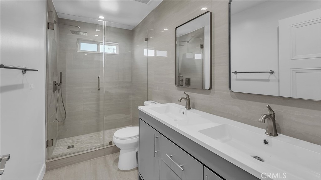 7731 Craner Ave - Photo 13