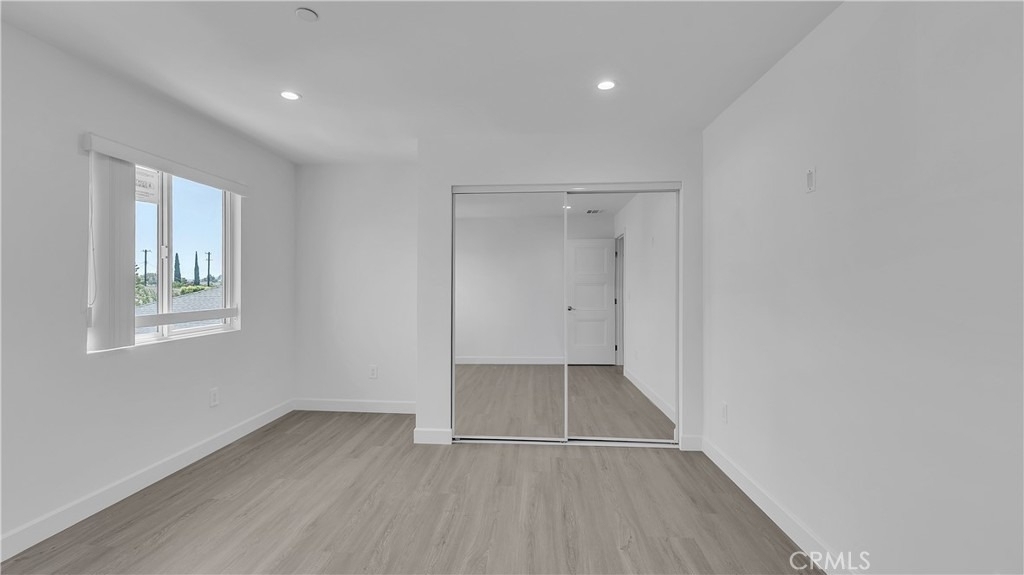 7731 Craner Ave - Photo 12