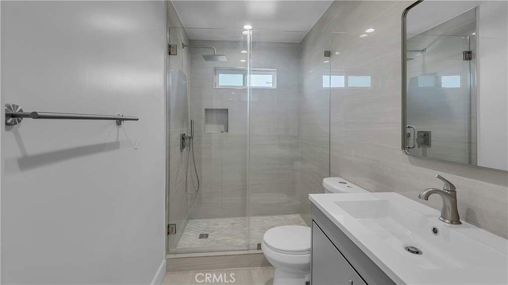 7731 Craner Ave - Photo 14