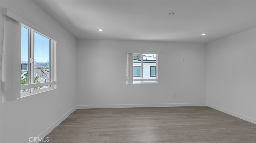 7731 Craner Ave - Photo 17