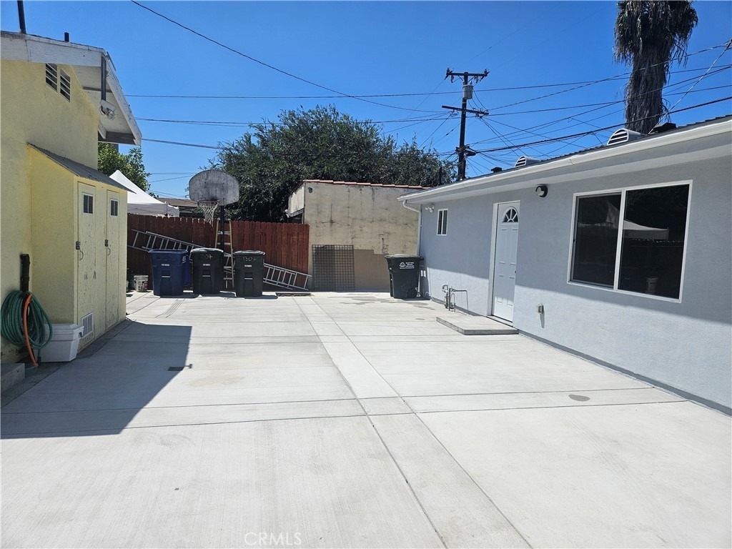 1307 S Woods - Photo 3