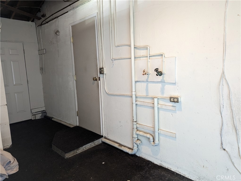 533 Esther Way - Photo 26