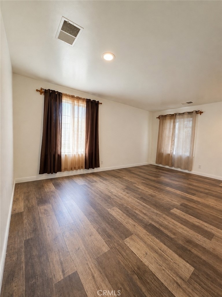 8910 Staten Island - Photo 1