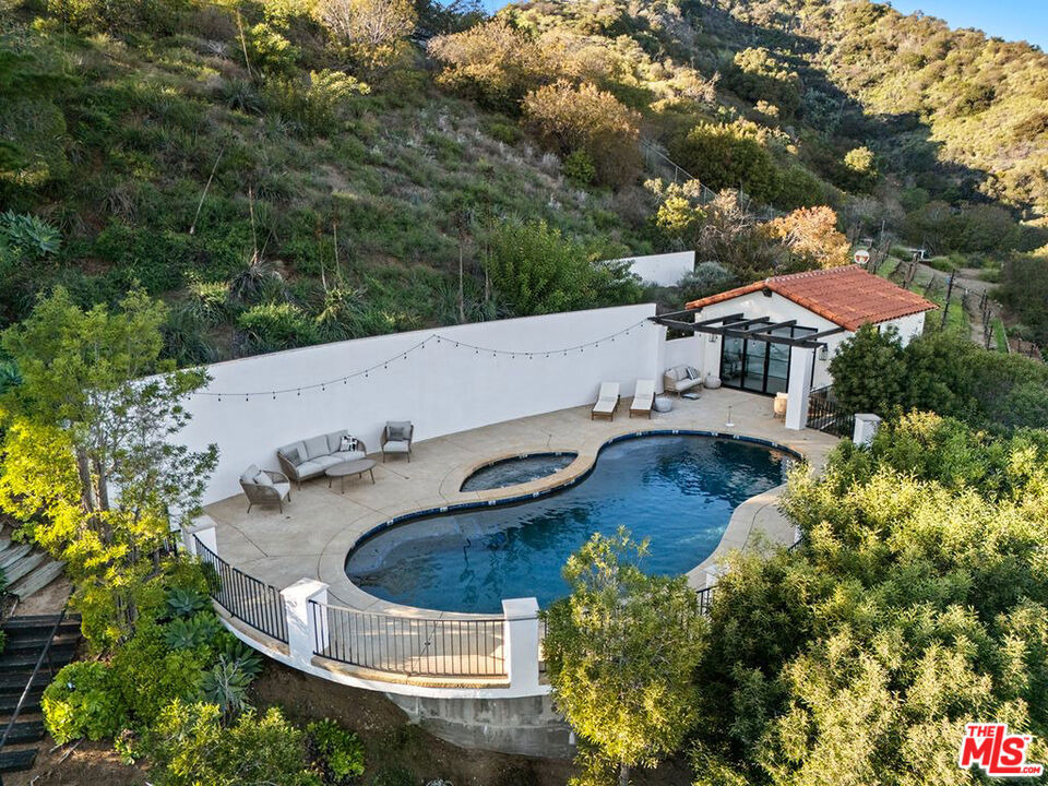 8171 Tianna Road - Photo 2