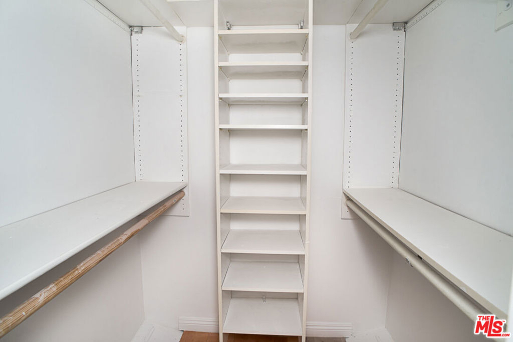 416 N Oakhurst Drive - Photo 10