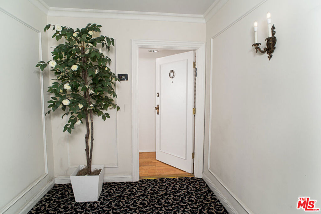 416 N Oakhurst Drive - Photo 2