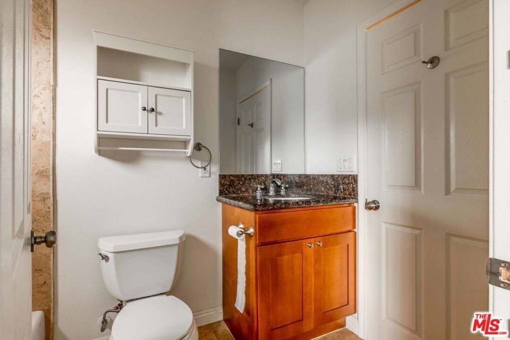 4848 Oakwood Avenue - Photo 7