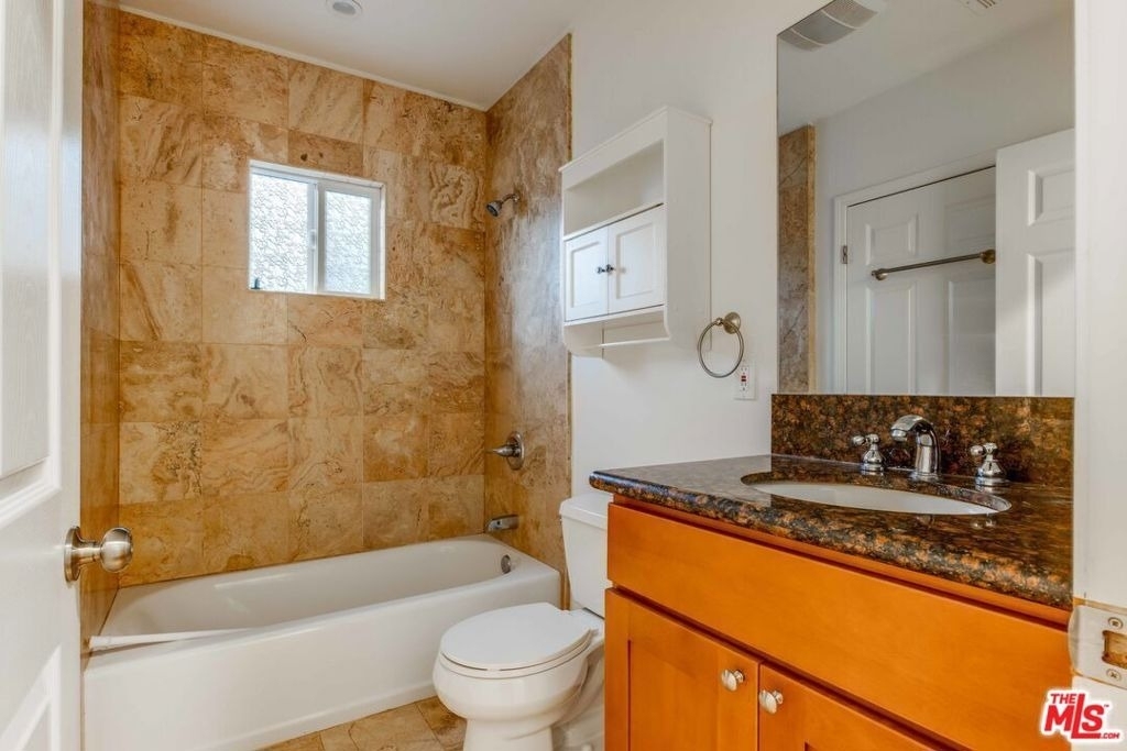 4848 Oakwood Avenue - Photo 8