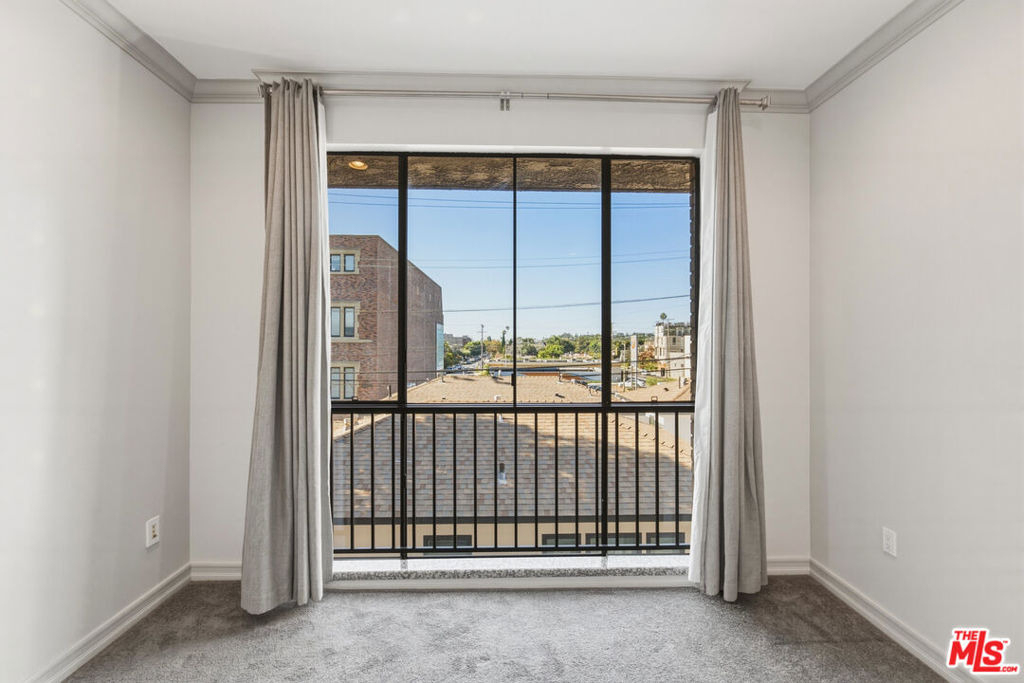 1132 S Doheny Drive - Photo 21