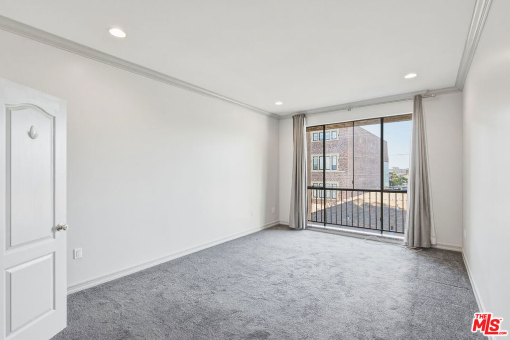1132 S Doheny Drive - Photo 20