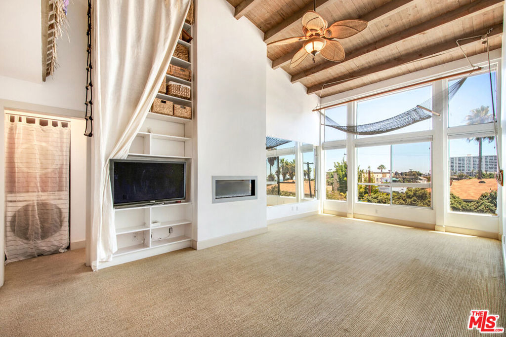 2221 Ocean Avenue - Photo 4