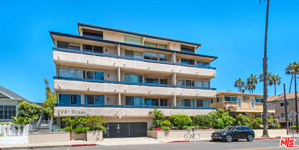 2221 Ocean Avenue - Photo 44