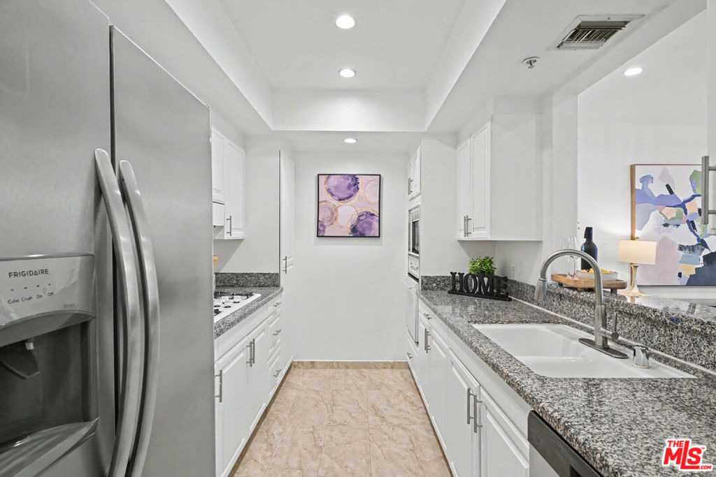 8559 Alcott Street - Photo 2