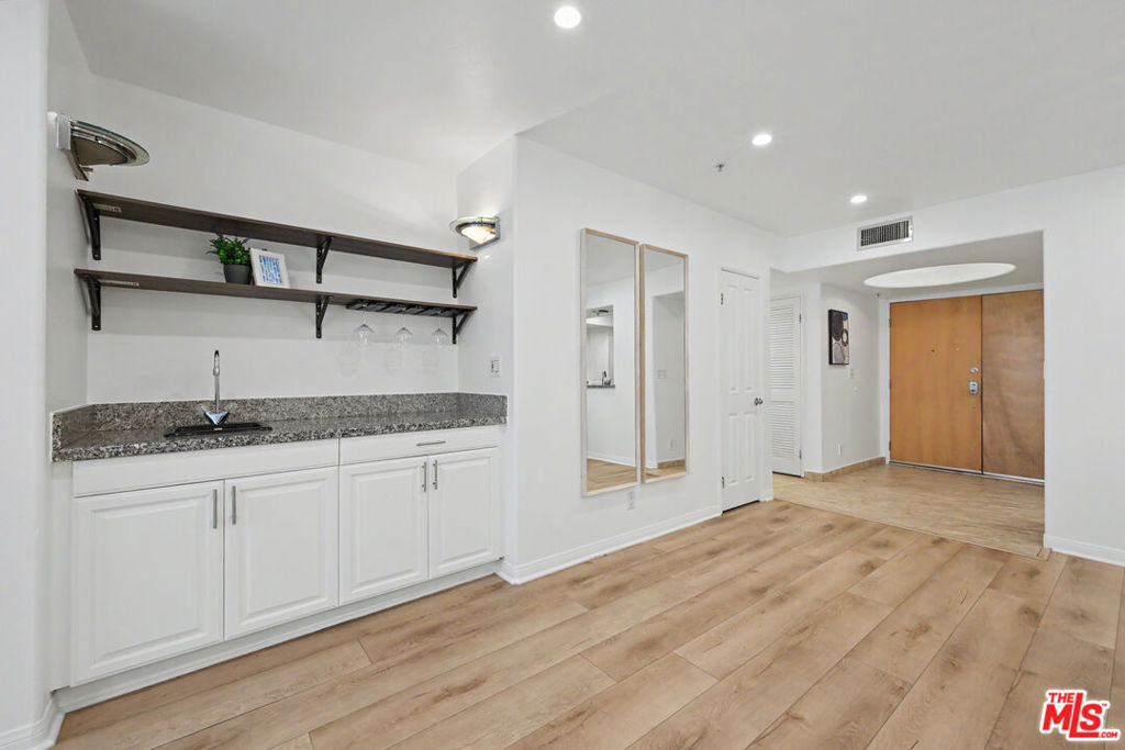 8559 Alcott Street - Photo 9