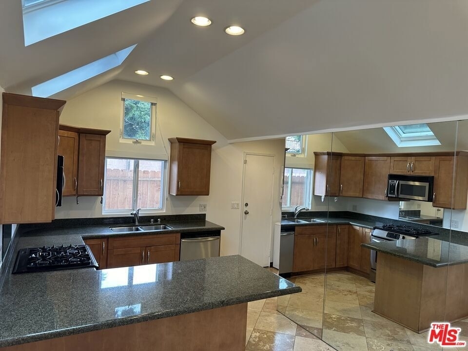 2454 Penmar - Photo 20