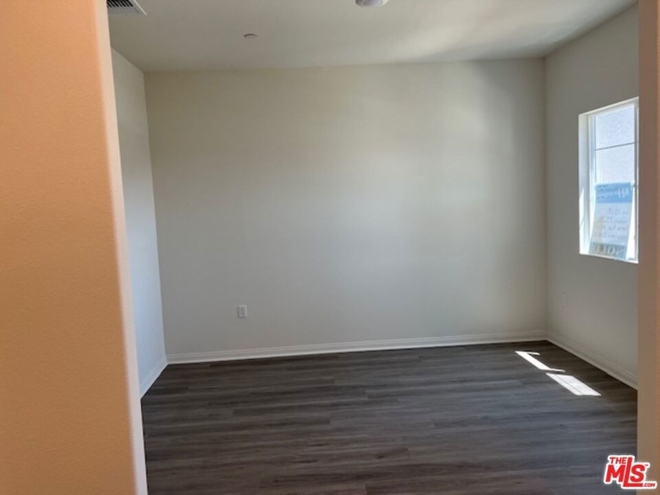 7323 Chetco River Street - Photo 3