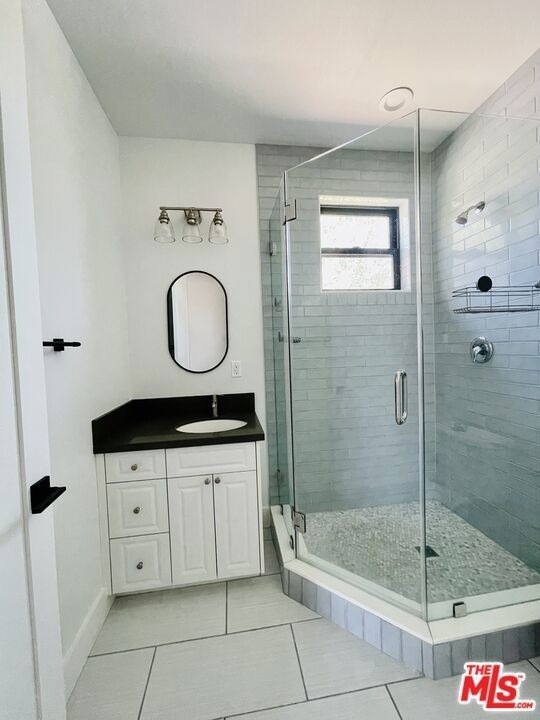 11922 Isis Avenue - Photo 5
