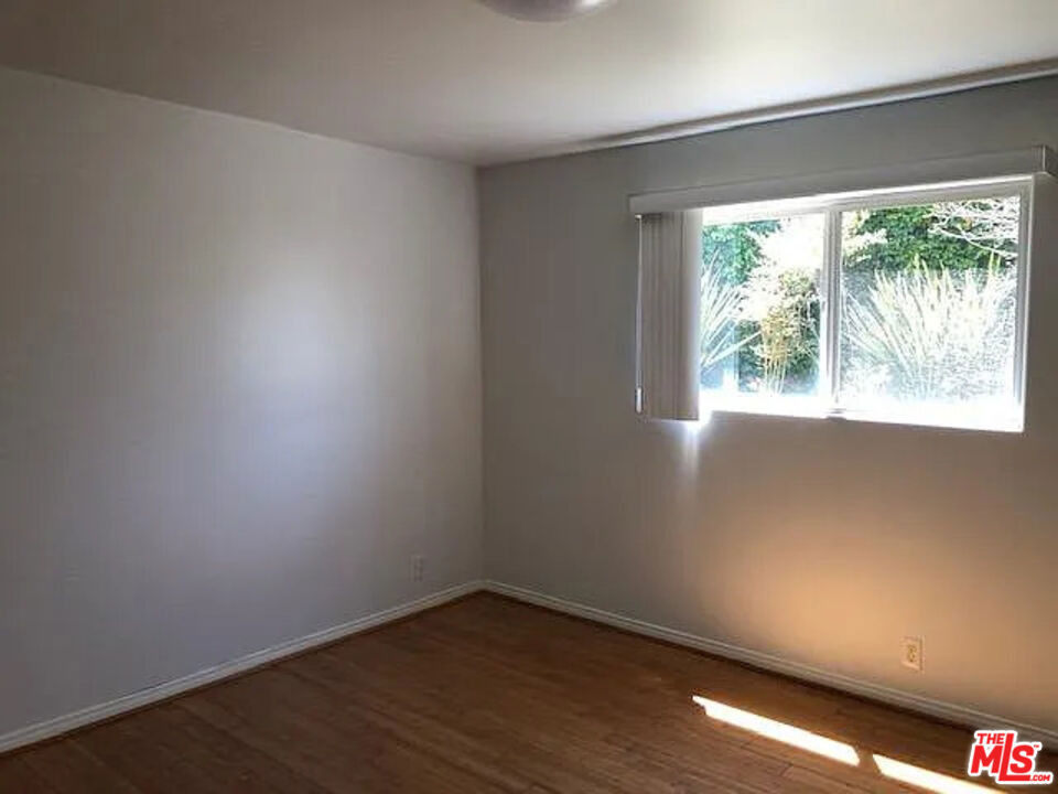 7805 Airport Boulevard - Photo 4