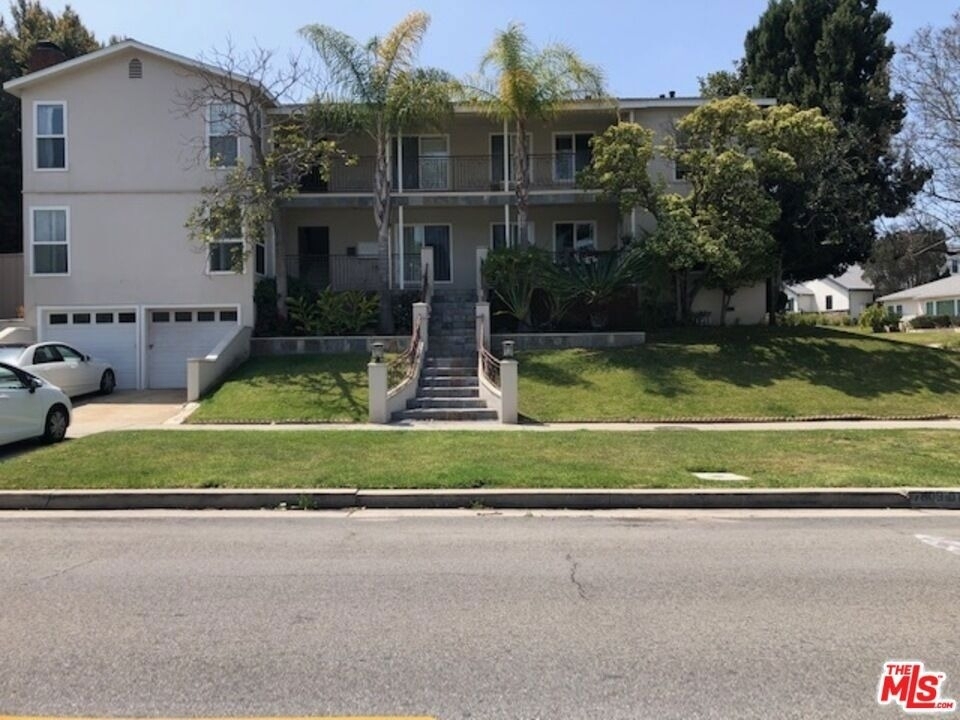 7805 Airport Boulevard - Photo 0