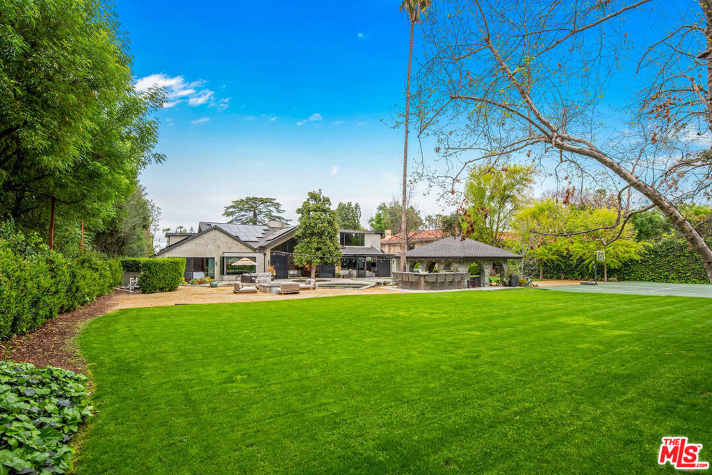 17352 Magnolia Boulevard - Photo 5