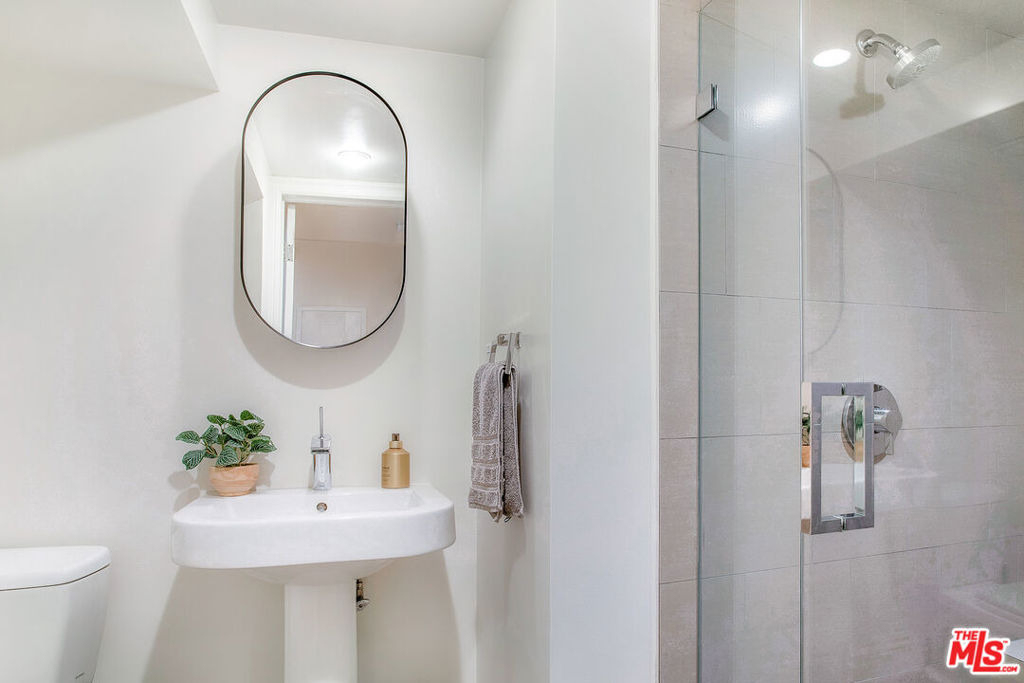 5866 Spring Oak Drive - Photo 23
