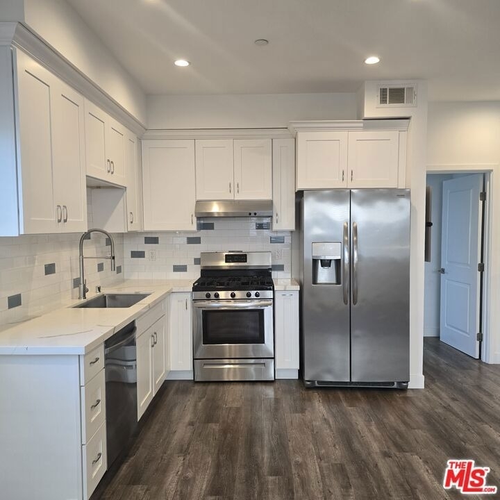 5242 Tilden Avenue - Photo 5