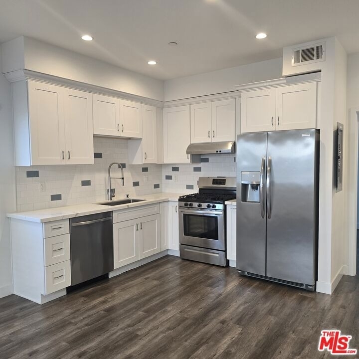 5242 Tilden Avenue - Photo 6