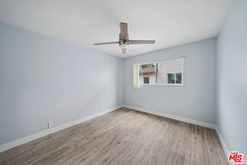 5341 Vantage Avenue - Photo 13