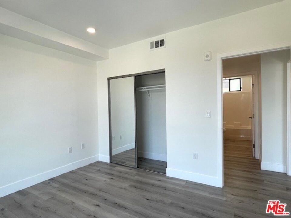 14612 Calvert Street - Photo 14
