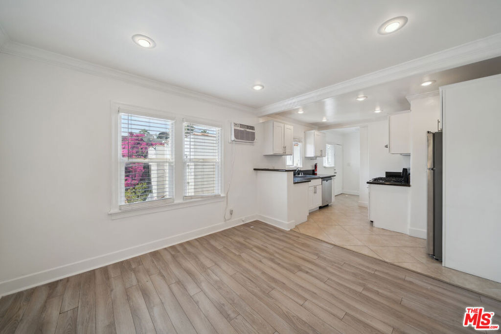 7942 Fountain Avenue - Photo 5
