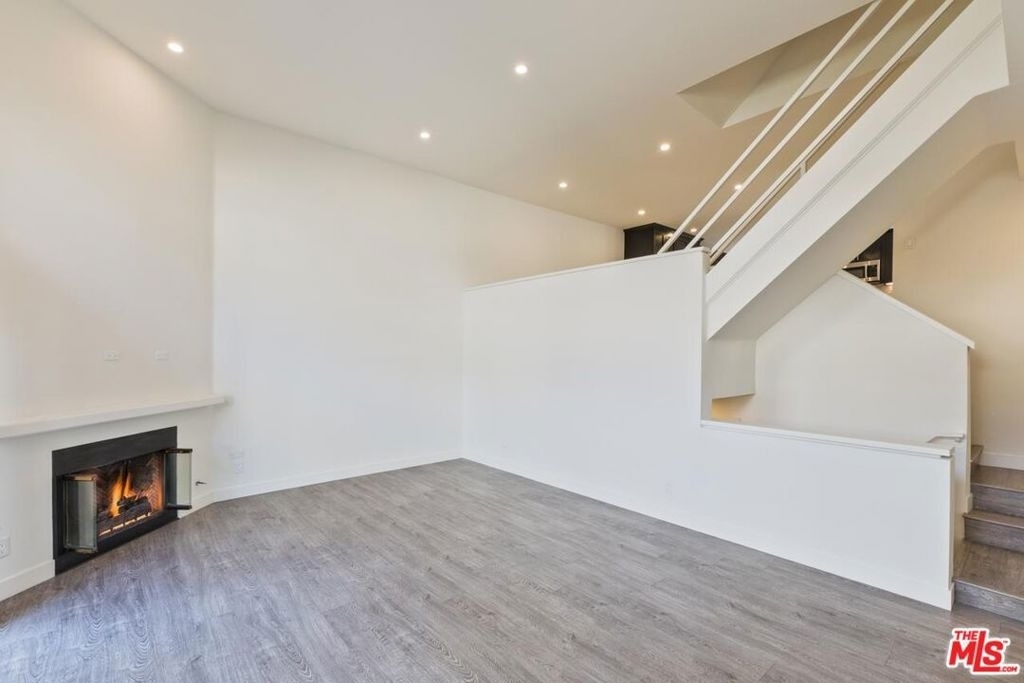6930 De Celis Place - Photo 15