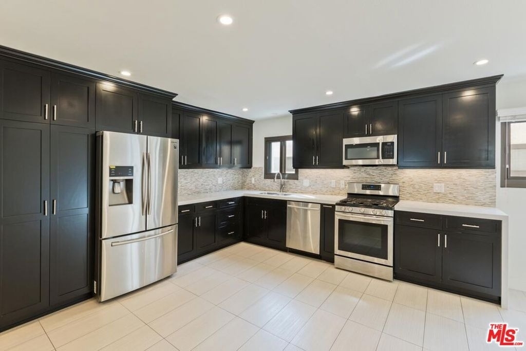6930 De Celis Place - Photo 2