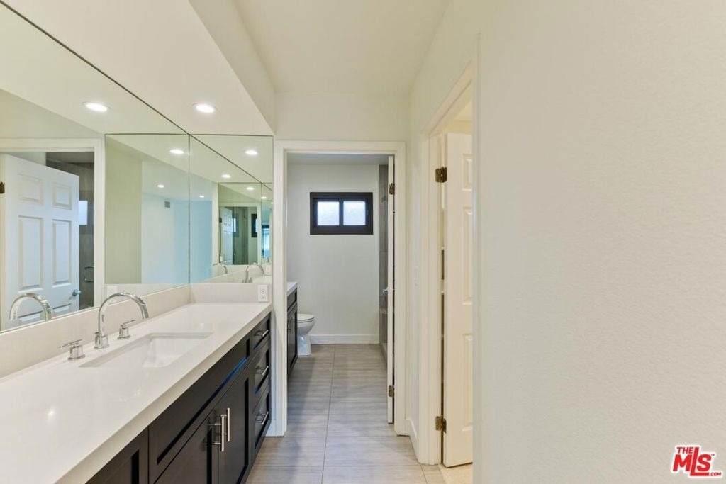 6930 De Celis Place - Photo 10