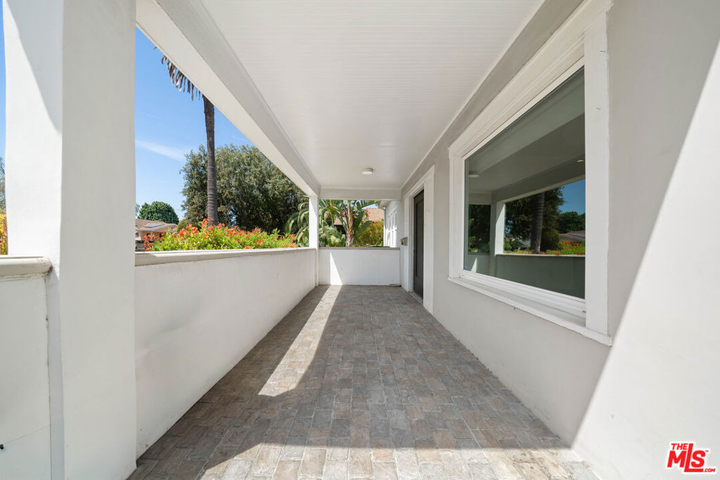 1821 W 42nd Place - Photo 1