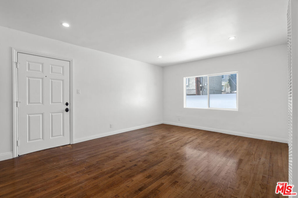 616 Sunset Avenue - Photo 1