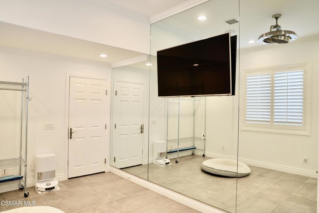 6072 Mandeville Place - Photo 45