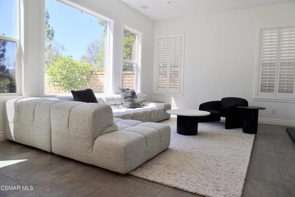 6072 Mandeville Place - Photo 17