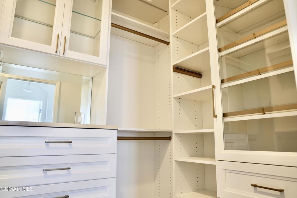 6072 Mandeville Place - Photo 40