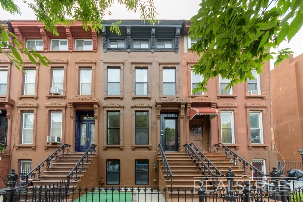 536a Monroe St - Photo 4