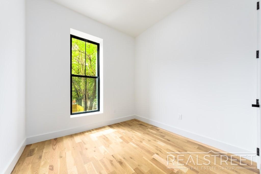 536a Monroe St - Photo 9