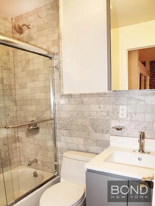 East 52nd Street - Photo 5