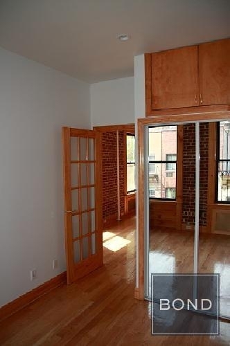 East 52nd Street - Photo 6