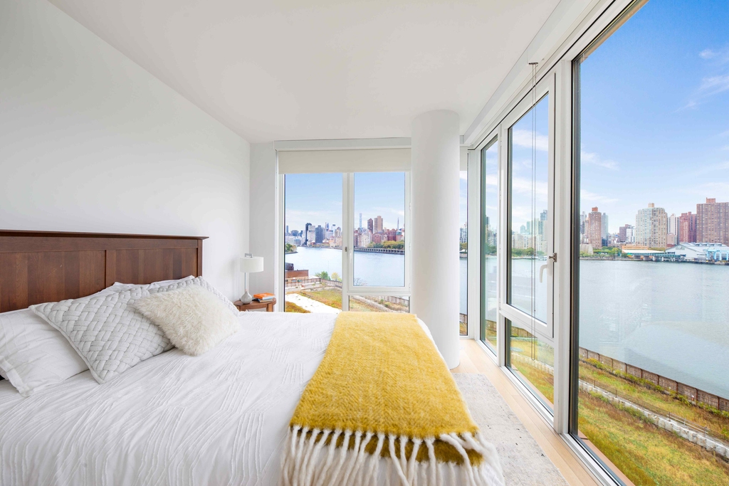 10 Halletts Point - Photo 2