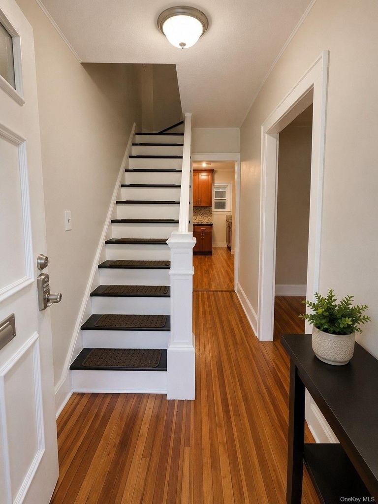 98 Bushey Avenue - Photo 10