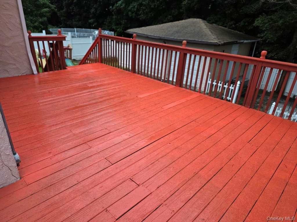 98 Bushey Avenue - Photo 24