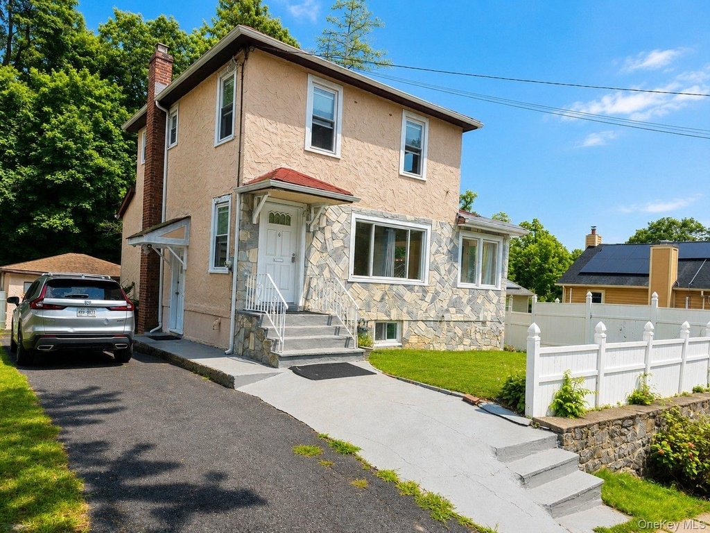 98 Bushey Avenue - Photo 0