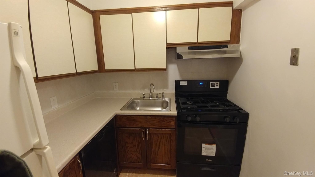 4107 Bowne Street - Photo 6