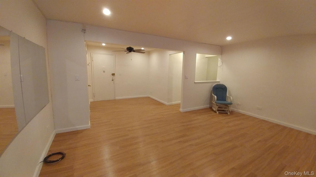 4107 Bowne Street - Photo 1
